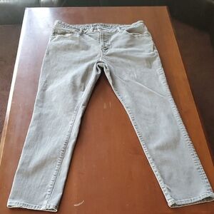 American Eagle Men's Gray Slim Cut Jeans. Size W36 L30.